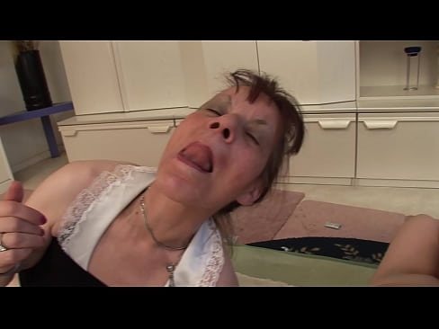 ❤️ Tá triúr ag beirt sheanmháthair agus seanathair amháin ❌  Just a porn  uainn ga.tuberxxx-com.ru ❌️